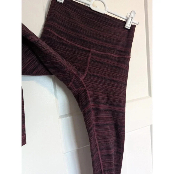 Lululemon High Times Leggings - textured maroon sz 4 - Picture 5 of 7